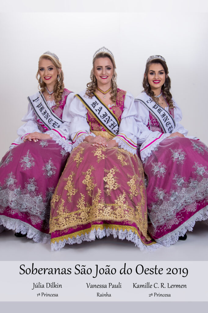 SOBERANAS 2019 Rainha – Vanessa Pauli / 1ª Princesa Júlia Dilkin e 2ª Princesa Kamille C. R. Lermen