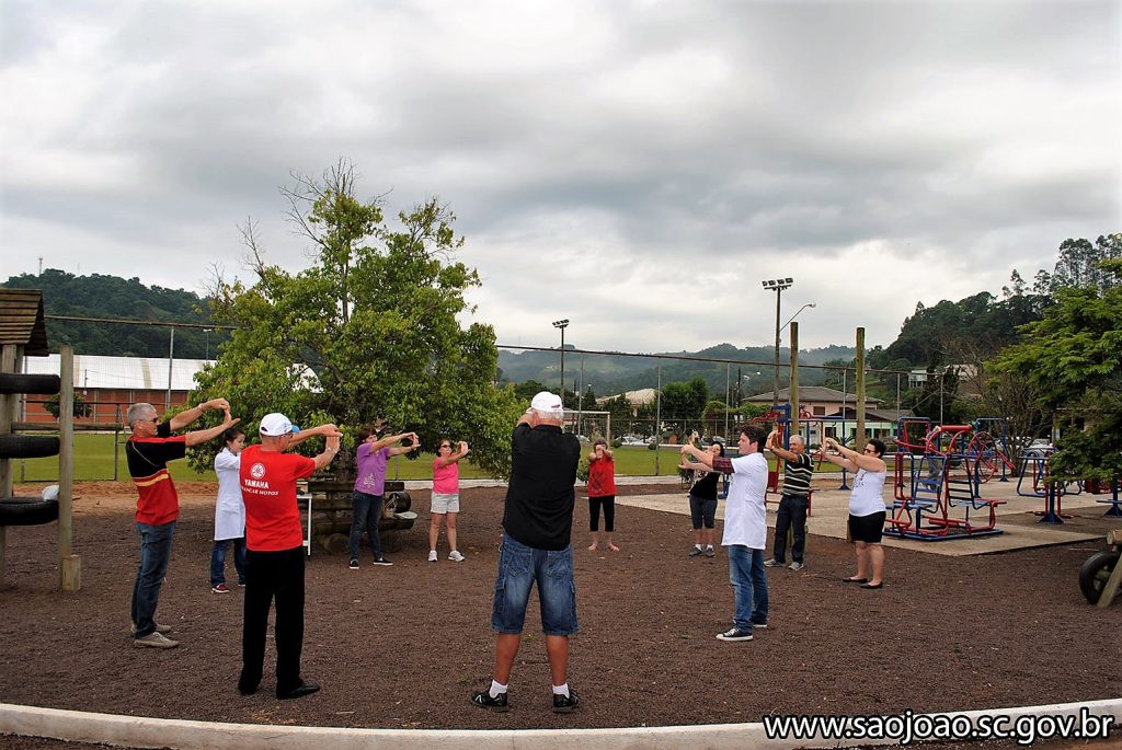 Encontros ocorrem todas as quintas-feiras, com início às 8h, no Parque Poliesportivo.